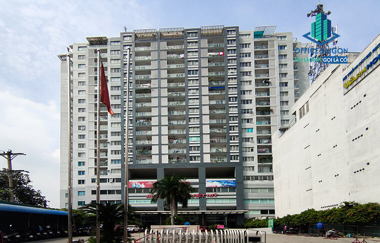 Toàn cảnh tòa nhà The Morning Star Plaza nhìn từ Quốc lộ 13